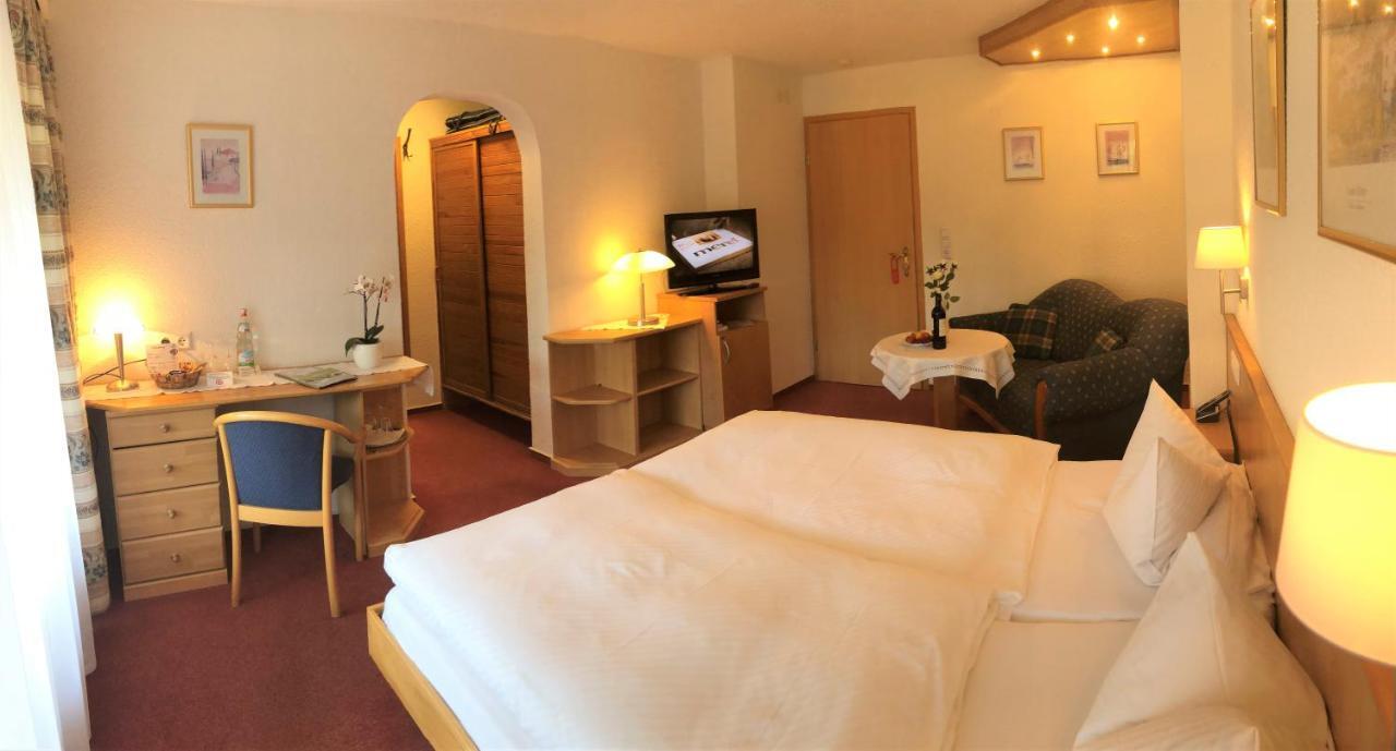 Hotel Breitenbacher Hof Waldachtal Buitenkant foto